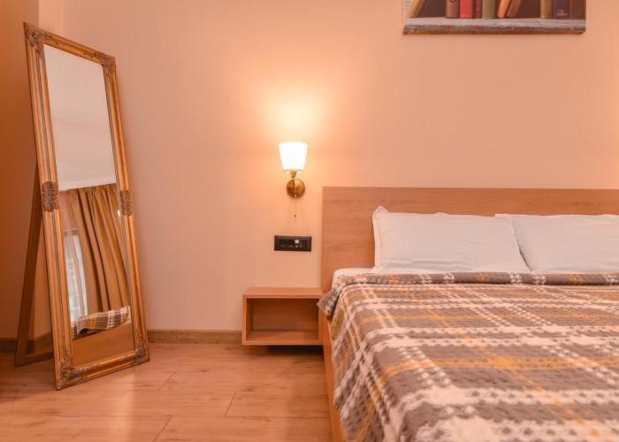 Sofia Dream Apartment - The Library - 3-BDR, 2-BTHR by Flat Mаnager