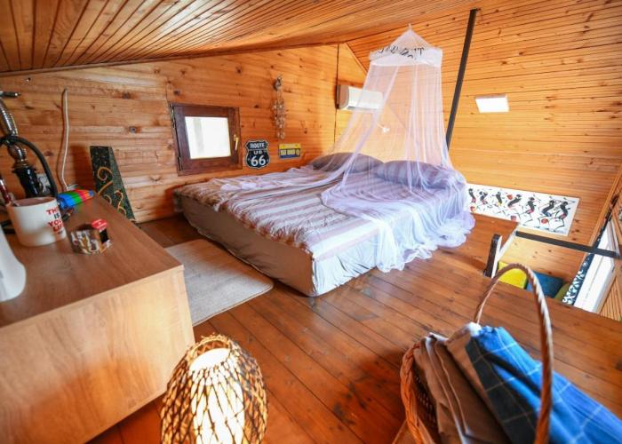 Sagando - Floating house on Sava river
