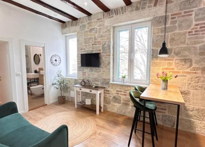Apartment Agora