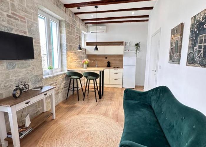 Apartment Agora
