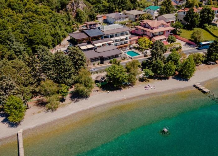 Lago Hotel