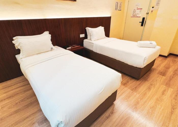 Emart Hotel (Riam)