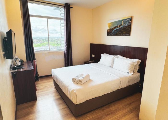 Emart Hotel (Riam)