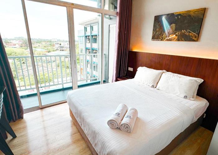 Emart Hotel (Riam)