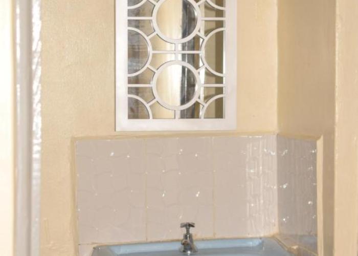 Beautiful 1BR with Wi-Fi & secure parking