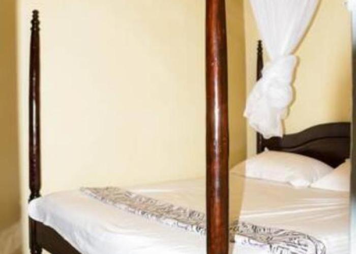 Beautiful 1BR with Wi-Fi & secure parking