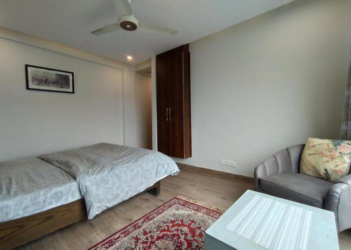 Apartment Midway