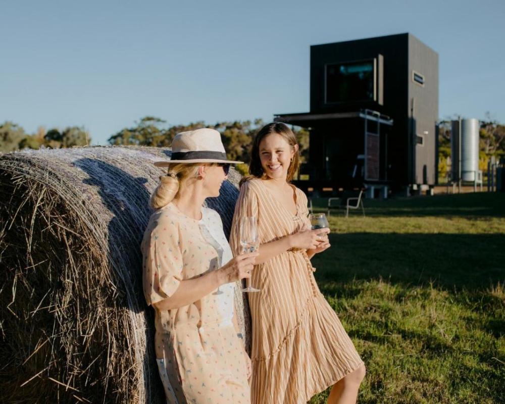фото Barn Hives Yallingup