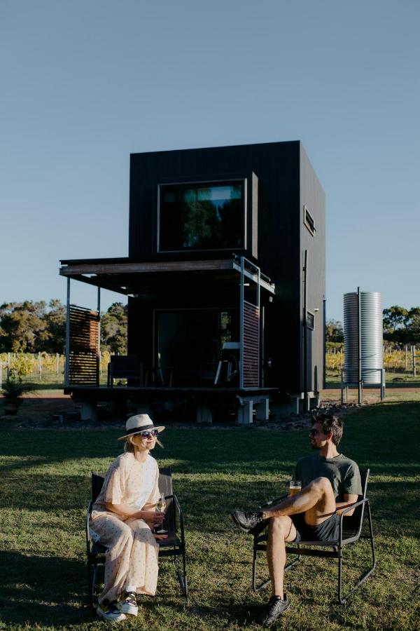 фото Barn Hives Yallingup