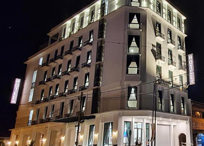 VISTA HOTEL