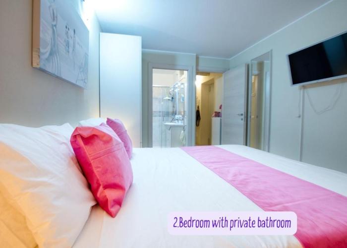 Panorama lake view, pool & garden, 2 bathrooms, kingsize & single-beds, fast Internet