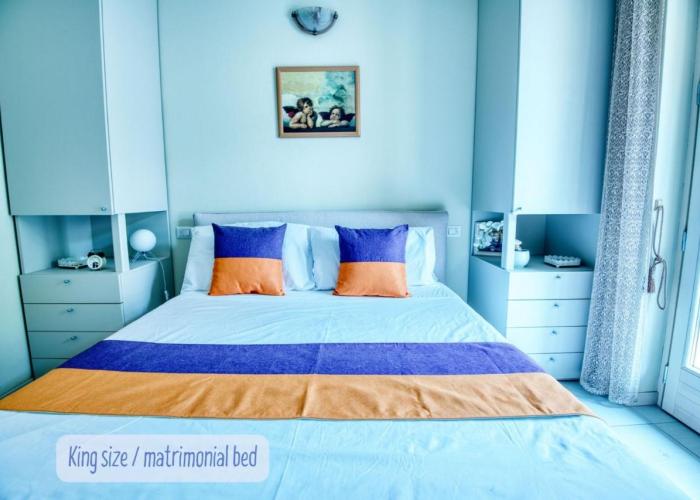 Panorama lake view, pool & garden, 2 bathrooms, kingsize & single-beds, fast Internet