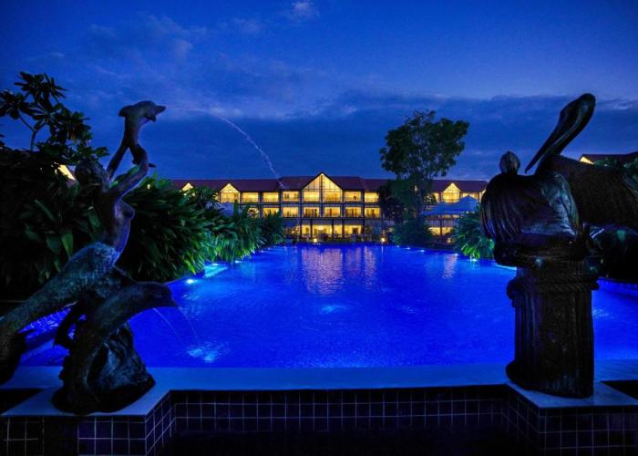 MAYFAIR Tea Resort