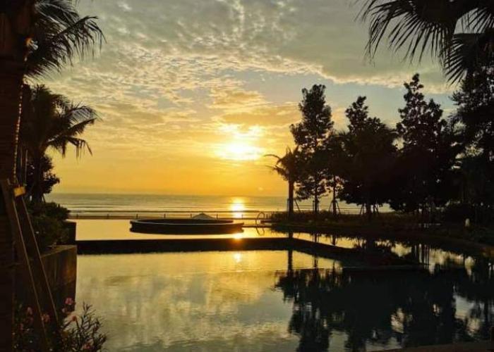 Timurbay by Dfamilia, ground floor suite with easy access to the pool and beach