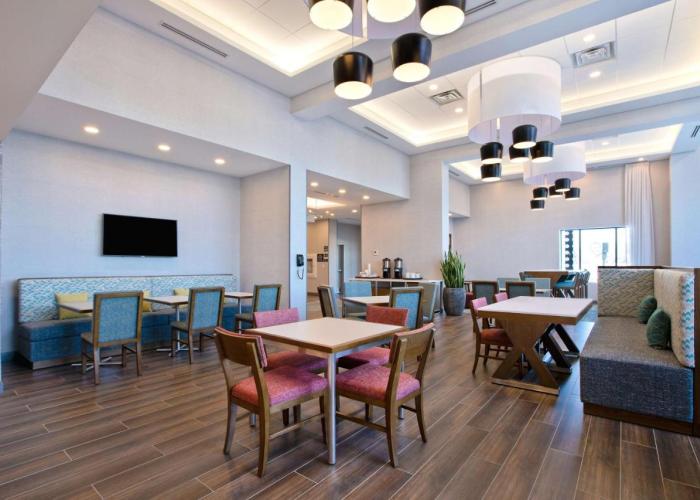 Hampton Inn & Suites Ottawa West, Ontario, Canada