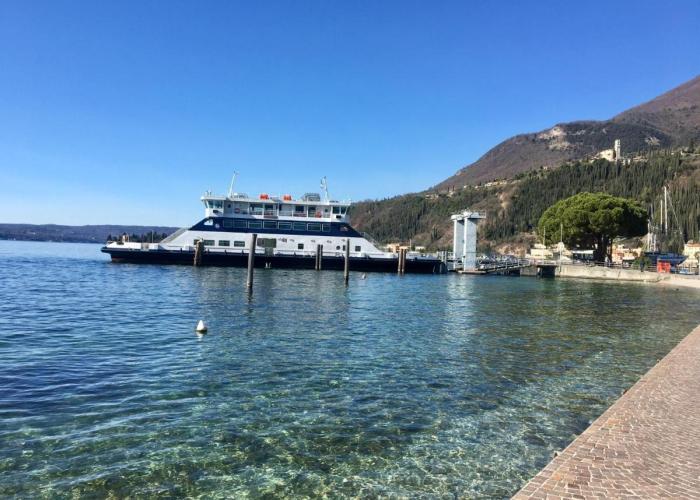 Casa vacanze Gabbianella villa con giardino lungolago Maderno