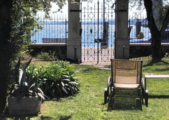 Casa vacanze Gabbianella villa con giardino lungolago Maderno