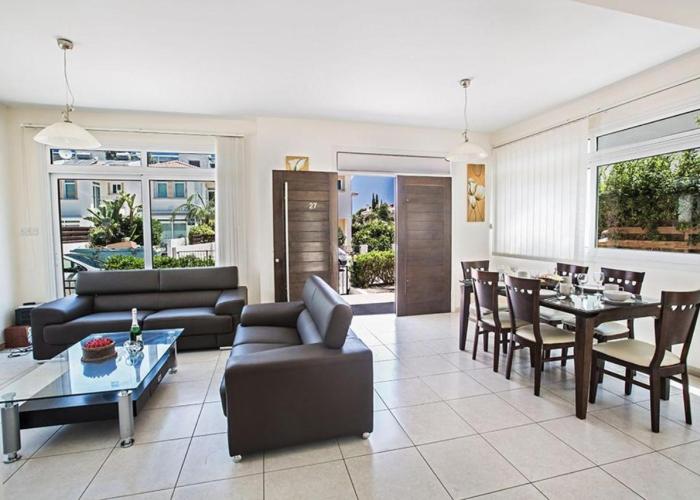 Villa Dafnis Chrysos - Modern 3 Bedroom Protaras Villa with Pool - Close to Fig Tree Bay Beach