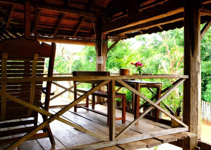 Plei Homestay & Café
