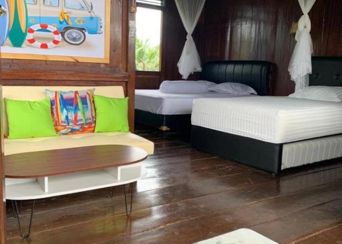 Arya's Surf Camp Cimaja