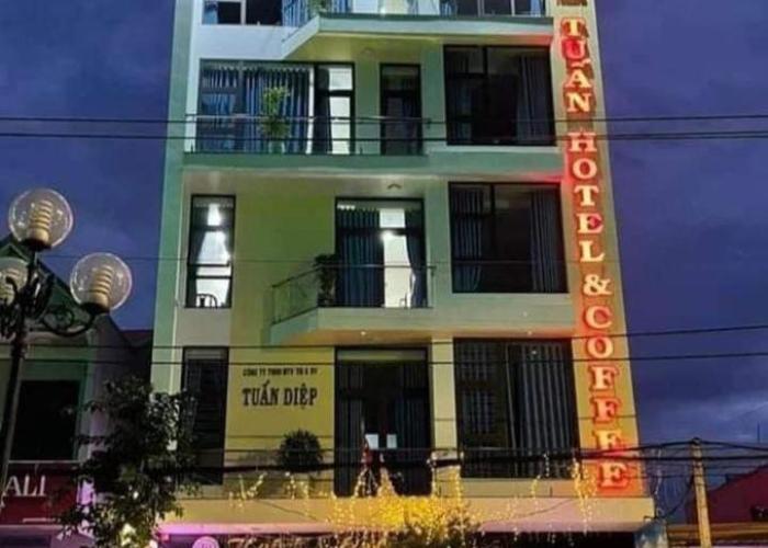 Anh Tuấn Hotel & Coffee - Pleiku, Gia Lai