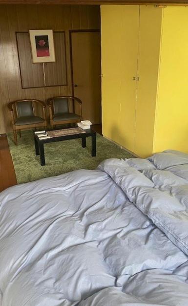 Guesthouse 古民家ゲストハウス穏