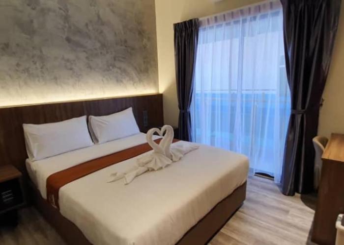 VISTA HOTEL