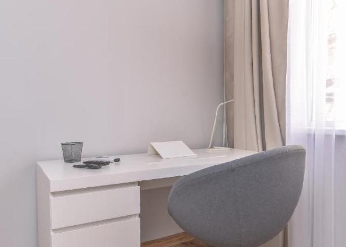 Stylish Residential Flat - with Parking & Balcony by Flat Mаnager