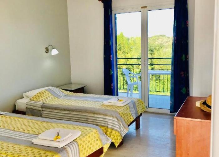 Room in Apartment - Beautiful Apartment in Corfu with Swimming Pool