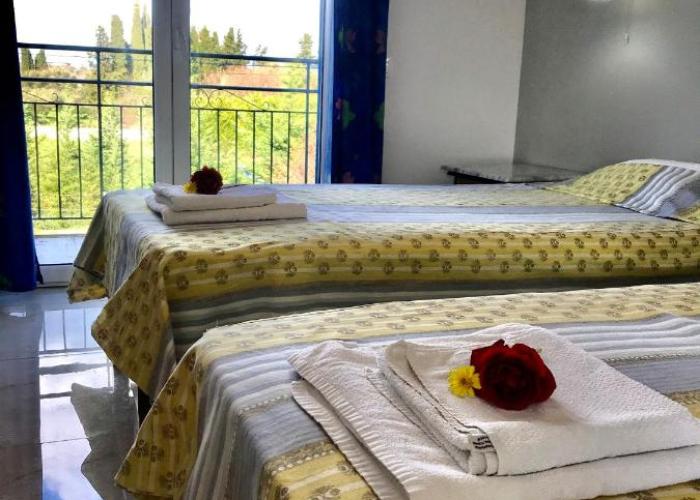 Room in Apartment - Beautiful Apartment in Corfu with Swimming Pool