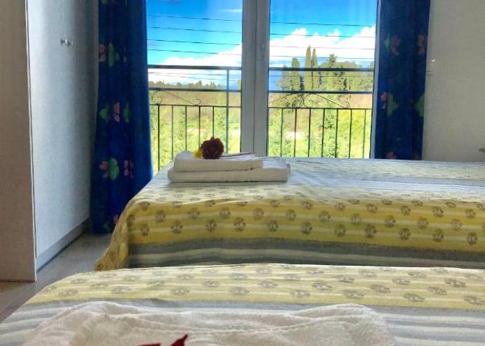 Room in Apartment - Beautiful Apartment in Corfu with Swimming Pool