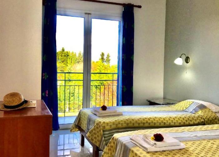 Room in Apartment - Beautiful Apartment in Corfu with Swimming Pool