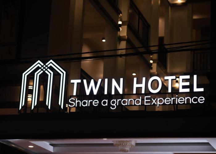 Twin Hotel
