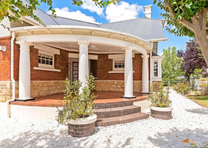 Whiterocks Tanunda short walk to restaurants