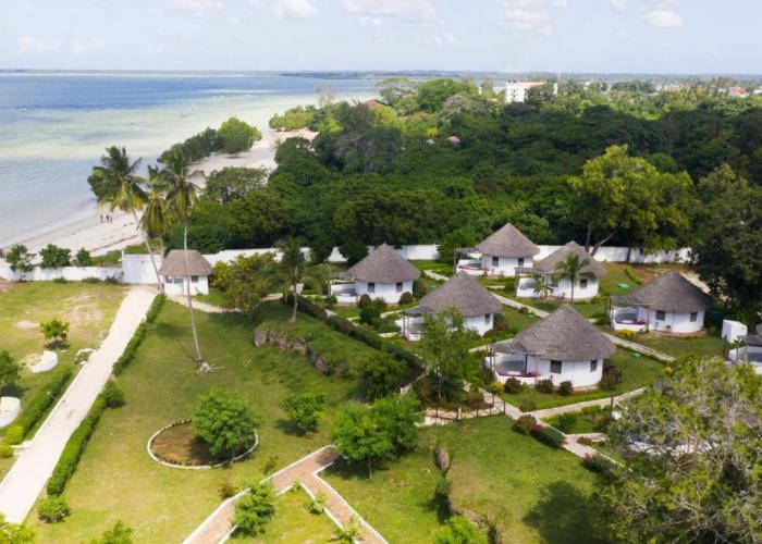 Antonio Beach Tree House Hotel & Spa