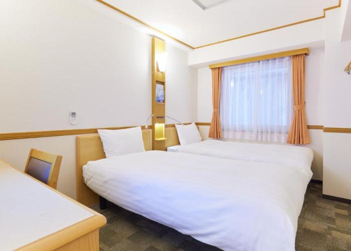 Toyoko Inn Yokohama-sen Fuchinobe-eki Minami-guchi
