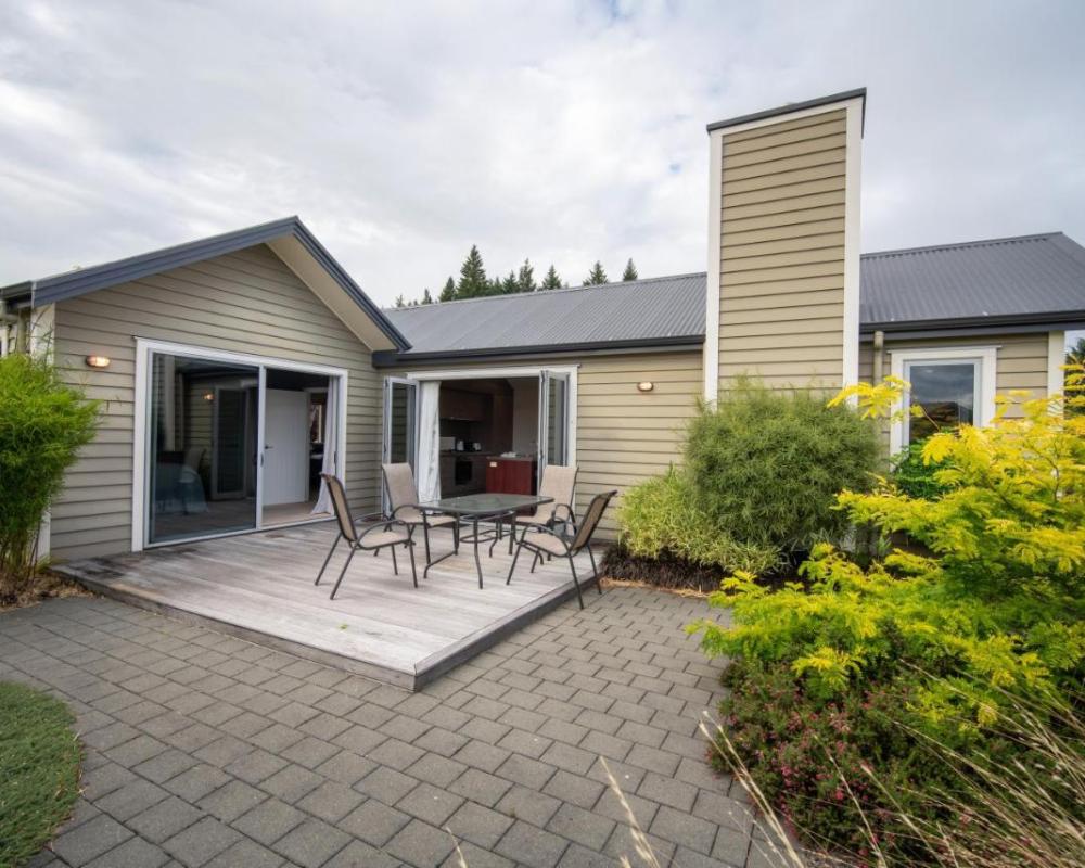 Southland Sounds - Te Anau Holiday Home