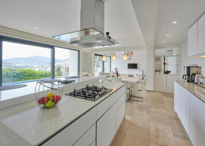 Luxus Villa Skyla mit 5 Schlafzimmern & Meer-Blick