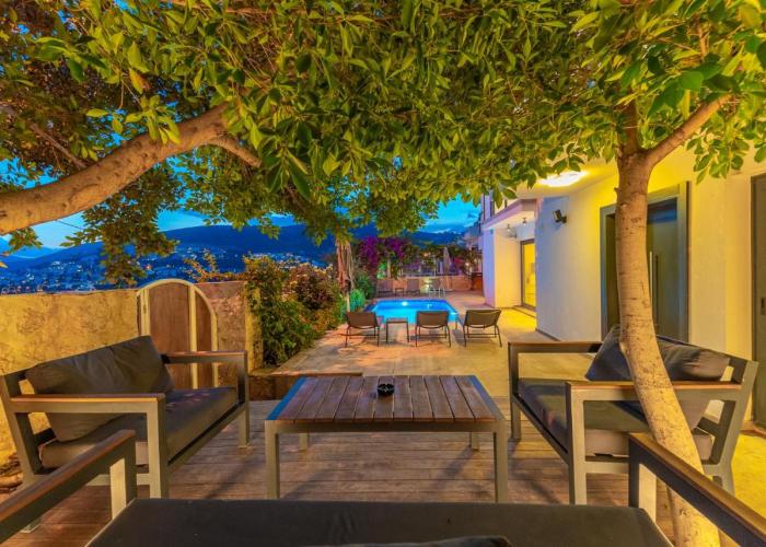 Luxus Villa Skyla mit 5 Schlafzimmern & Meer-Blick