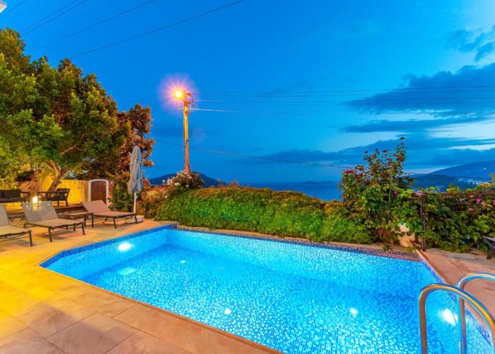 Luxus Villa Skyla mit 5 Schlafzimmern & Meer-Blick