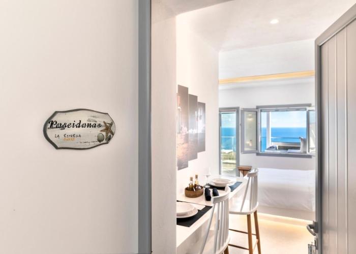 La Estrella 4 Suites with Sea View & 4 Prive Hot Tub