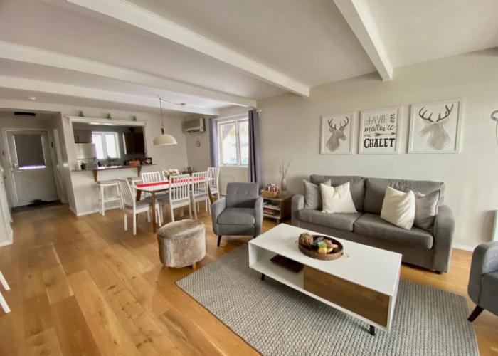 Mountain view fully renovated 6-8 people condo