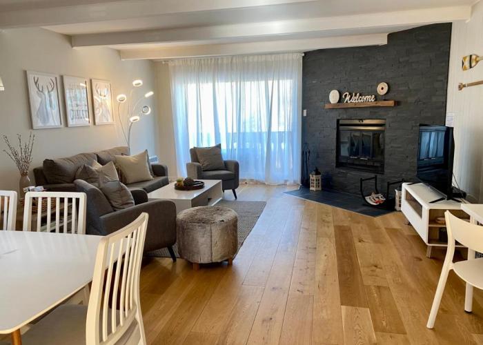 Mountain view fully renovated 6-8 people condo