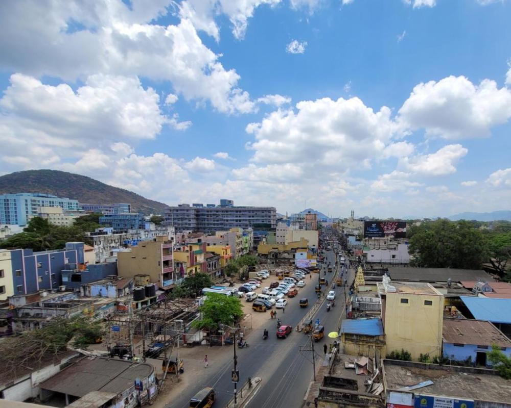 фото M Square