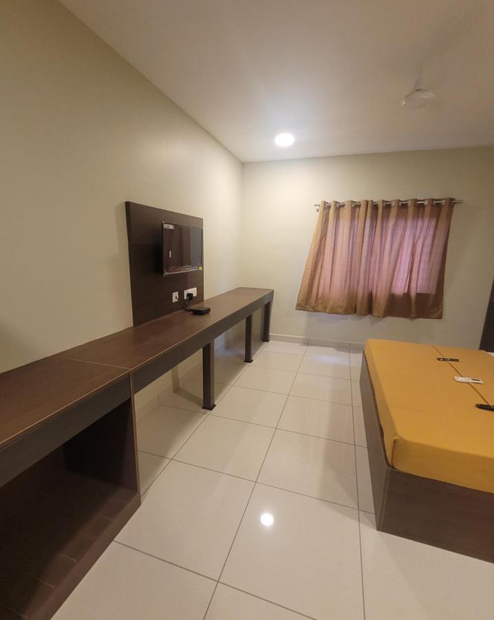 фото M Square