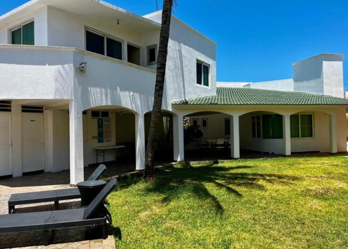 CASA con alberca, súper ubicación. Puerto de Veracruz