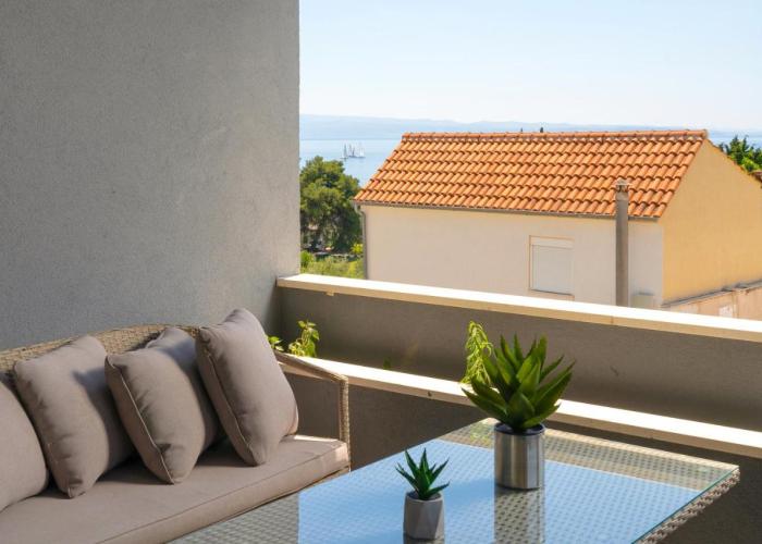 LUX Holiday Apartment on KASUNI Beach in Split