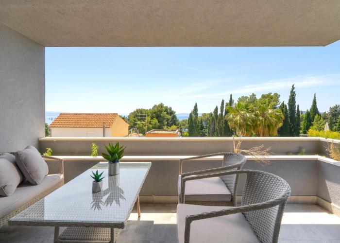 LUX Holiday Apartment on KASUNI Beach in Split