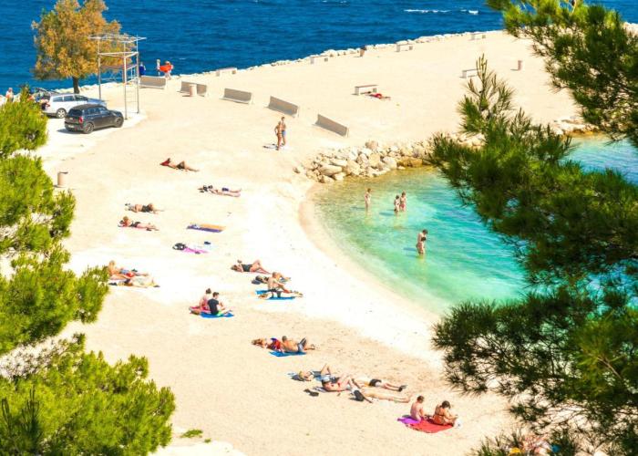 LUX Holiday Apartment on KASUNI Beach in Split