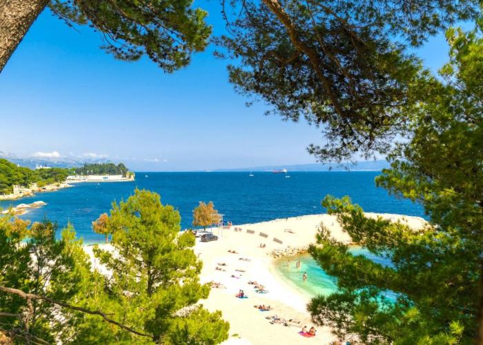 LUX Holiday Apartment on KASUNI Beach in Split